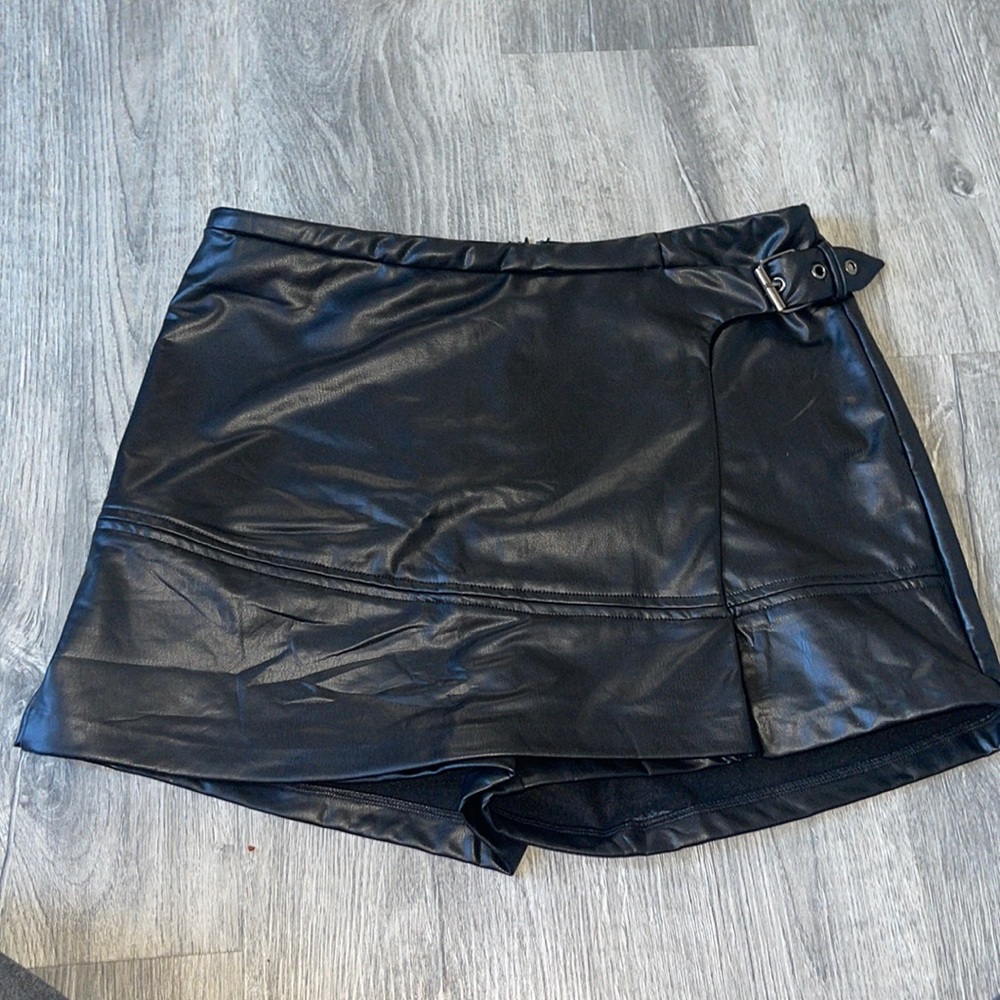 NWT Faux Leather Skort